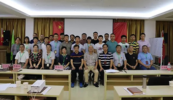 2017年科瑞特半年度業(yè)績會(huì)議報(bào)道：目標(biāo)確定，矢志不移；一鼓作氣，挑戰(zhàn)佳績。擼起袖子加油干！
